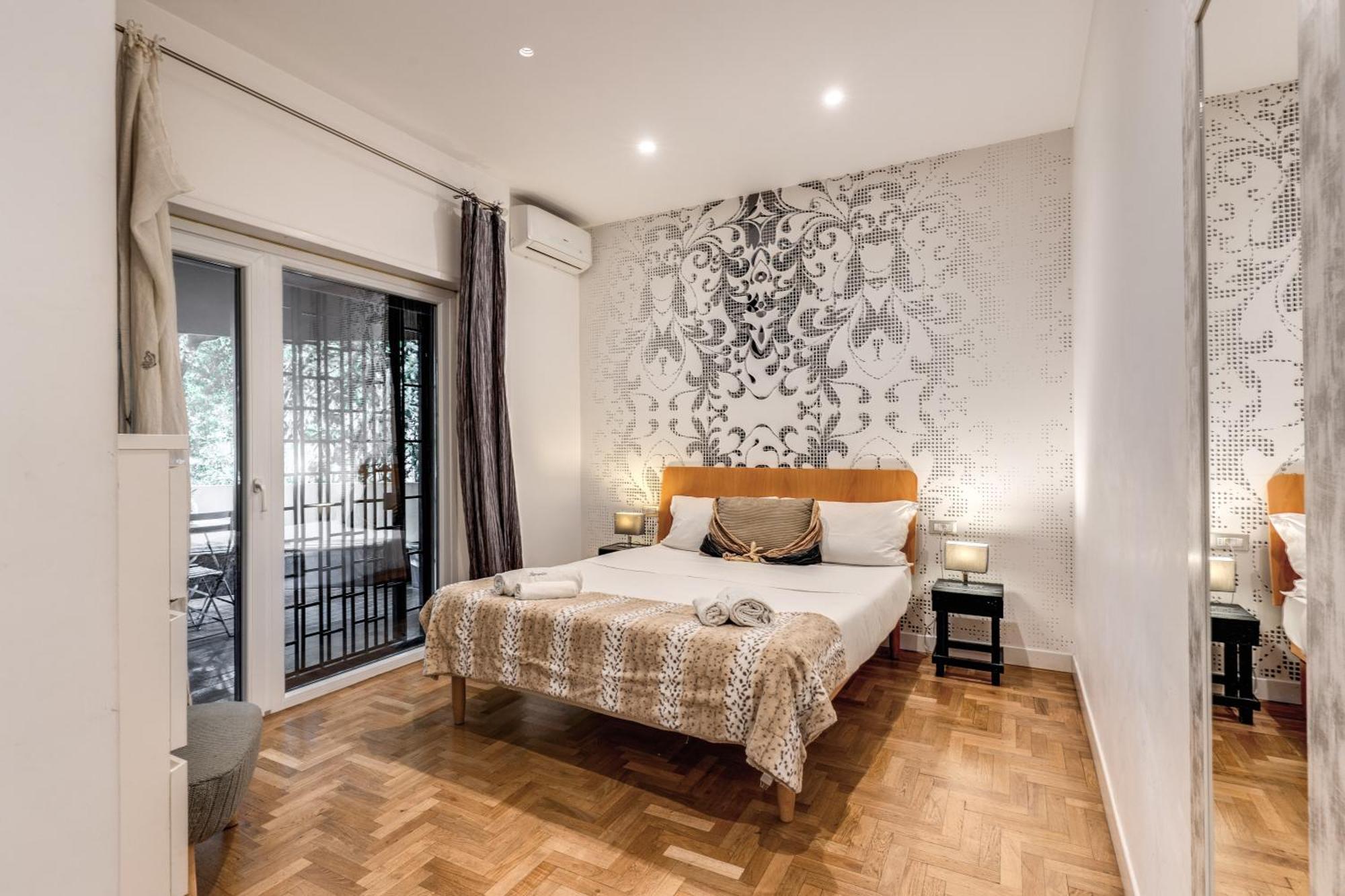 Romantic Piccolomini Lux Guest House ภายนอก รูปภาพ